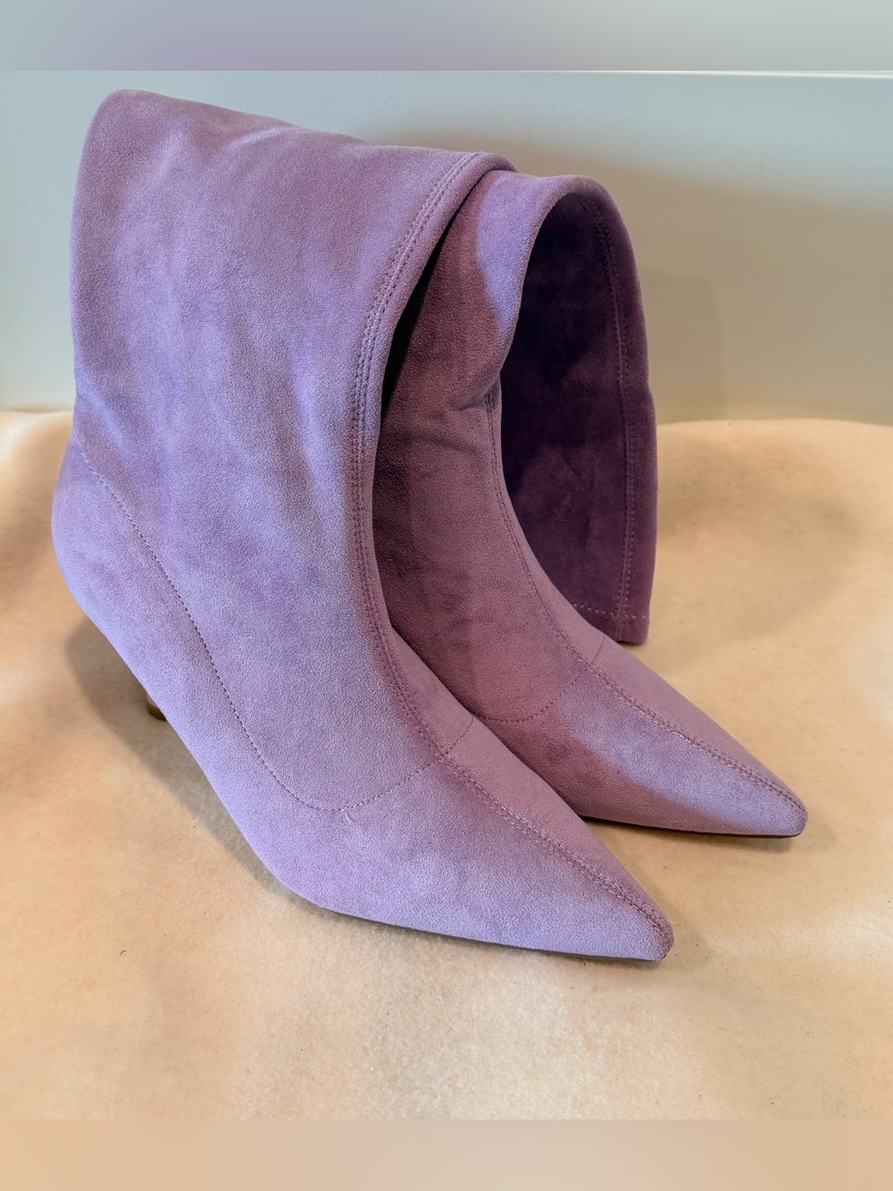 JustFab Women’s Kendall Stretch Stiletto Boot in Regal Orchid Purple Size 9 NWOB